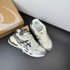 asic kayano đen kem