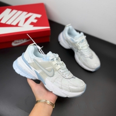 nike v2k trắng xanh