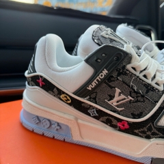 lv đen họa tiết