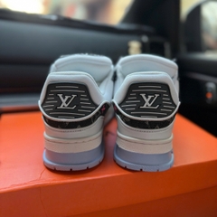 lv đen họa tiết