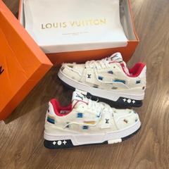 LV trắng đỏ rách