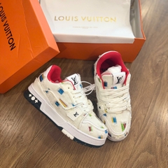 LV trắng đỏ rách