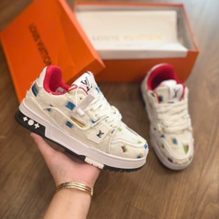 LV trắng đỏ rách