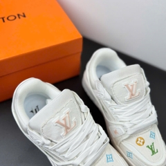 LV trắng họa tiết