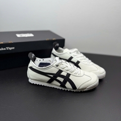 tiger trắng viền đen