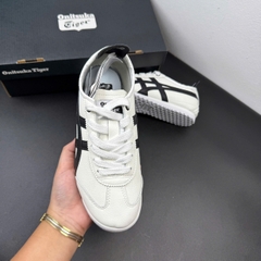 tiger trắng viền đen