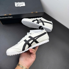 tiger trắng viền đen