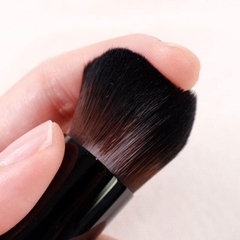 Cọ Clio Pro Play Prism Face Brush 204-tq