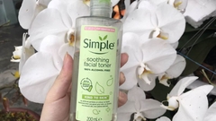 Nước hoa hồng Simple Kind to Skin Soothing Facial Toner-anh