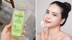 Nước hoa hồng Simple Kind to Skin Soothing Facial Toner-anh