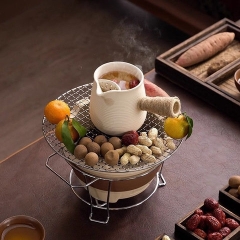 ẤM TRÀ BẰNG SỨ CÓ TAY CẦM TIỆN DỤNG -PHƯƠNG