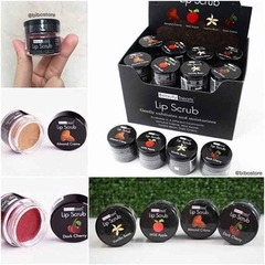 TẨY TẾ BÀO CHẾT MÔI LIP SCRUB - BEAUTY TREATS