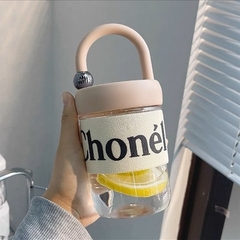 BÌNH NƯỚC CHONEL/FASHION CÓ TAY CẦM 450ML - SU