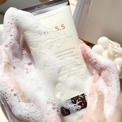 SỮA RỬA MẶT TẨY TẾ BÀO CHẾT DƯỠNG ẨM PHA 5.5 - BYVIBES WONDER