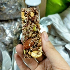 THANH GẠO LỨT MIX HẠT DINH DƯỠNG NHÀ LÀM 500G - WINNIE HOUSE