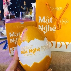 KEM DƯỠNG TRẮNG DA BODY MẬT NGHỆ 250GR QUEENIE SKIN