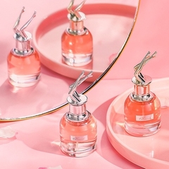 NƯỚC HOA NỮ KARRI PERFUME COLLECTION 30ML NƯỚC HOA CHÂN DÀI CÔ GÁI - KIM