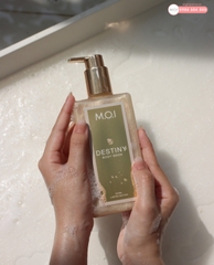 [TẶNG CỘT TÓC M.O.I] SỮA TẮM DƯỠNG DA M.O.I HƯƠNG NƯỚC HOA DESTINY BODY WASH 250ML