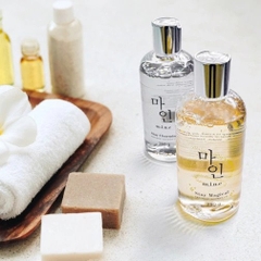 Gel tắm Mine Stay Charming Fragrant Shower Gel 250g