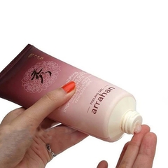 Gel Tẩy Tế Bào Chết Arrahan Chiết Xuất Thảo Mộc 180ml Hanbang Arrahan Soo Peeling Gel