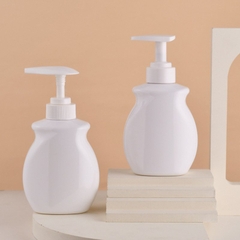 Chai-dầu-gội-body-lotion-PET-vòi-nhấn