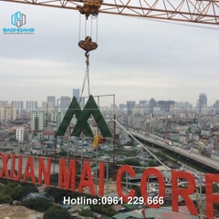 Làm chữ trên nóc nhà