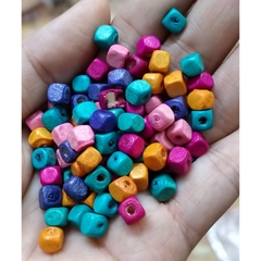 (P118-1/6) 5-25gam hạt gỗ vuông nhiều màu nhiều size có lỗ xỏ làm thủ công, đồ chơi, trang trí diy