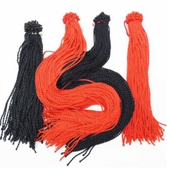 vòng cổ dây se sẵng màu đỏ /đen may mắn