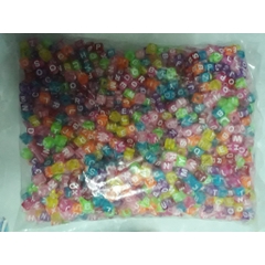10-50gam hạt vuông chữ nhiều màu -7mm làm vòng hạt