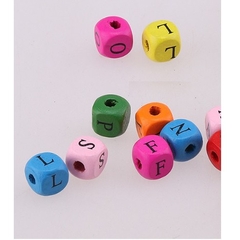 50/100gam hạt gỗ vuông in chữ nhiều màu 8/10mm
