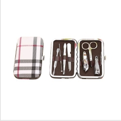 Bộ Cắt, Bấm Dũa Móng Tay, Lấy Ráy Tai Nhiều Tiện Ích