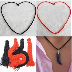 vòng cổ dây se sẵng màu đỏ /đen may mắn