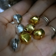 chuông  đủ màu làm handmade gói 50 cái