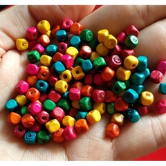 (P118-1/6) 5-25gam hạt gỗ vuông nhiều màu nhiều size có lỗ xỏ làm thủ công, đồ chơi, trang trí diy