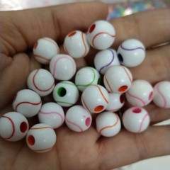 Hạt nhựa trắng hoa văn nhiều màu