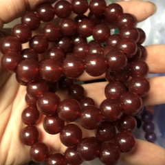 35 hạt nhựa tròn màu đỏ đô giả đá 8mm (gói 10gam) có lỗ xỏ làm vòng tay, vòng cổ (TL)