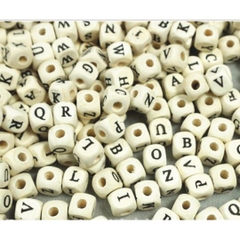 50/100gam hạt gỗ vuông in chữ nhiều màu 8/10mm