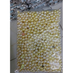 35-70 hạt nhựa , hạt cườm, hạt bẹt KHÔNG lỗ 6-8mm (gói 10gam) đa sắc, màu loang trang trí lọ trang điểm, làm thủ công