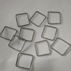 10 khung kim loại chữ nhật 23x25mm khắc hoa văn