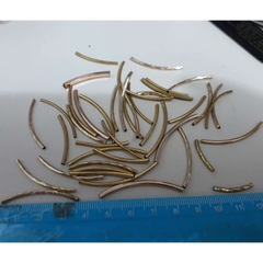 Ống xỏ làm vòng trang sức