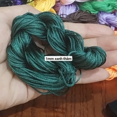 Bó lớn như hình 20-30met dây dù size 0.5-0.8- 1-1.5mm đan vòng đủ màu, dây đan vòng tay, dây thắt vòng,vòng cổ