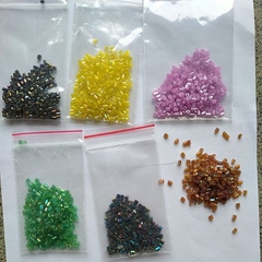 25-50gam cườm gẫy 3mm nhiều màu