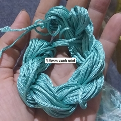 Dây dù 1.5mm có lõi nhiều màu (bó như hình 13-15m) , dây đan vòng tay, dây thắt vòng tay, vòng cổ may mắn