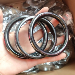 còng tay, vòng tay bằng đá đen size 6cm