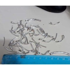 Ống xỏ làm vòng trang sức