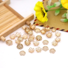 50 charm ốp hạt 5 cánh size 8mm- 10mm , đế hoa