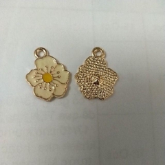 2 cái Mặt hoa 5 cánh nhiều màu
