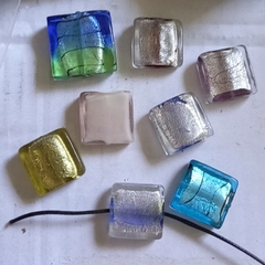 2 Hạt charm thủy tinh  trái tim, tròn in hoa văn làm vòng handmade, trang trí thủ công tùy thích