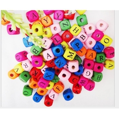 50/100gam hạt gỗ vuông in chữ nhiều màu 8/10mm