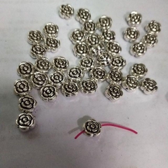 10-50gam Charm hoa hồng 10mm